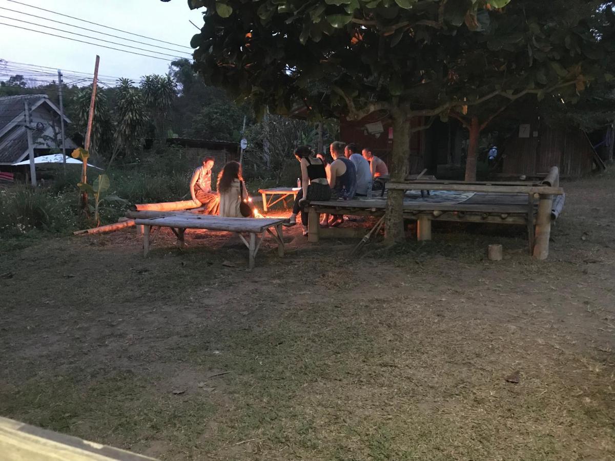 Pai Sleepy Hut Guest House Exterior photo