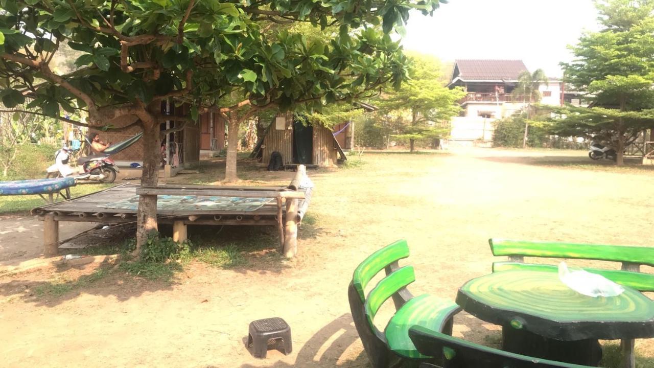 Pai Sleepy Hut Guest House Exterior photo
