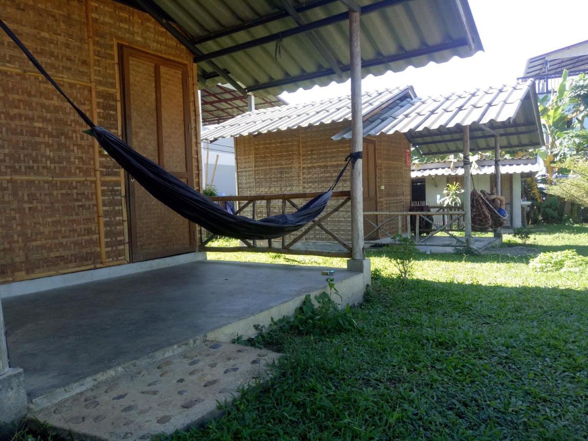 Pai Sleepy Hut Guest House Exterior photo