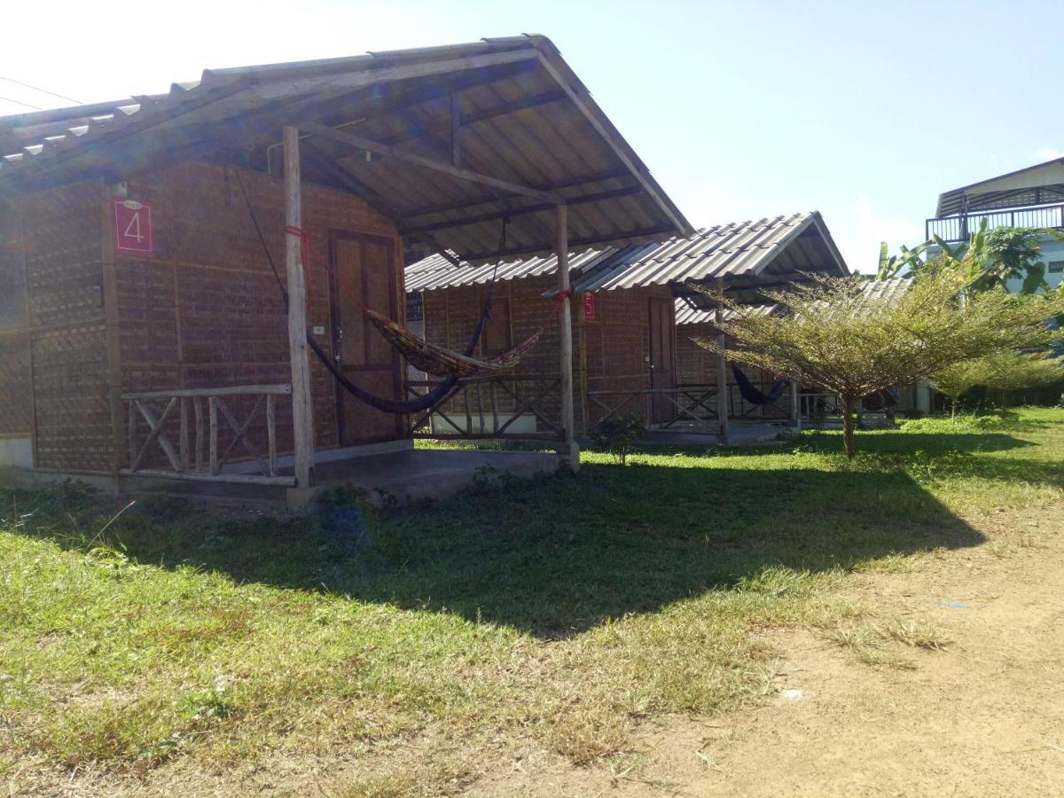 Pai Sleepy Hut Guest House Exterior photo