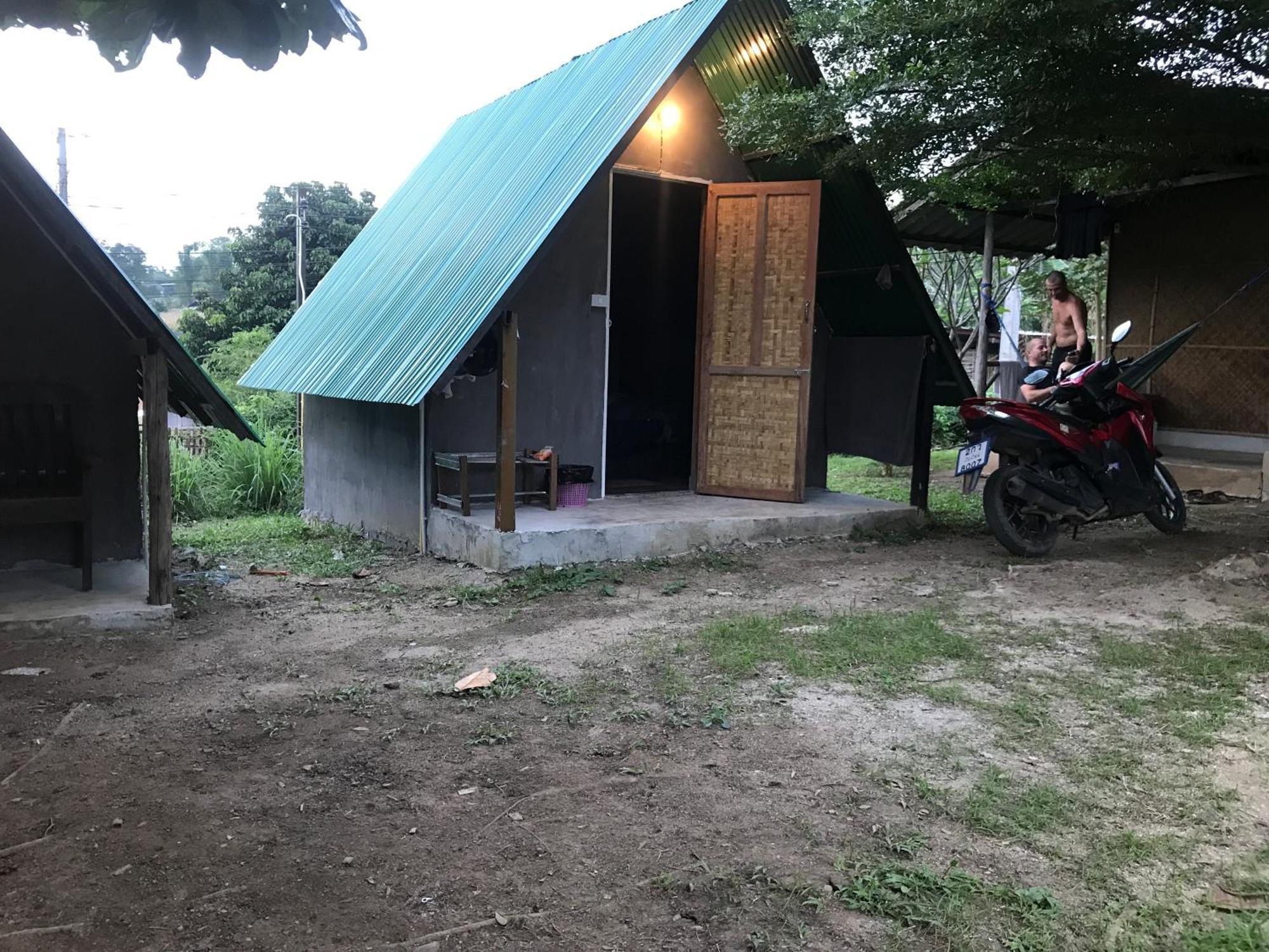 Pai Sleepy Hut Guest House Exterior photo